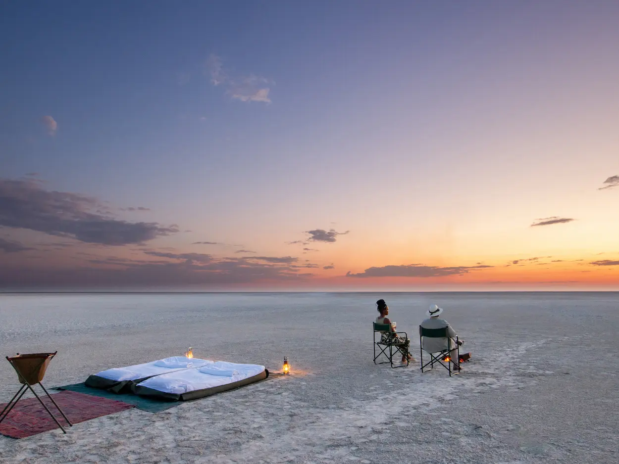 central-kalahari-game-reserve-glamping-luxury-camping-holiday