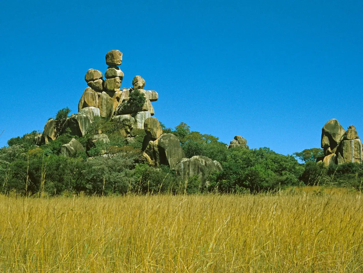 matobo-hills-zimbabwe-sacred-landscape-luxury-cultural-safari