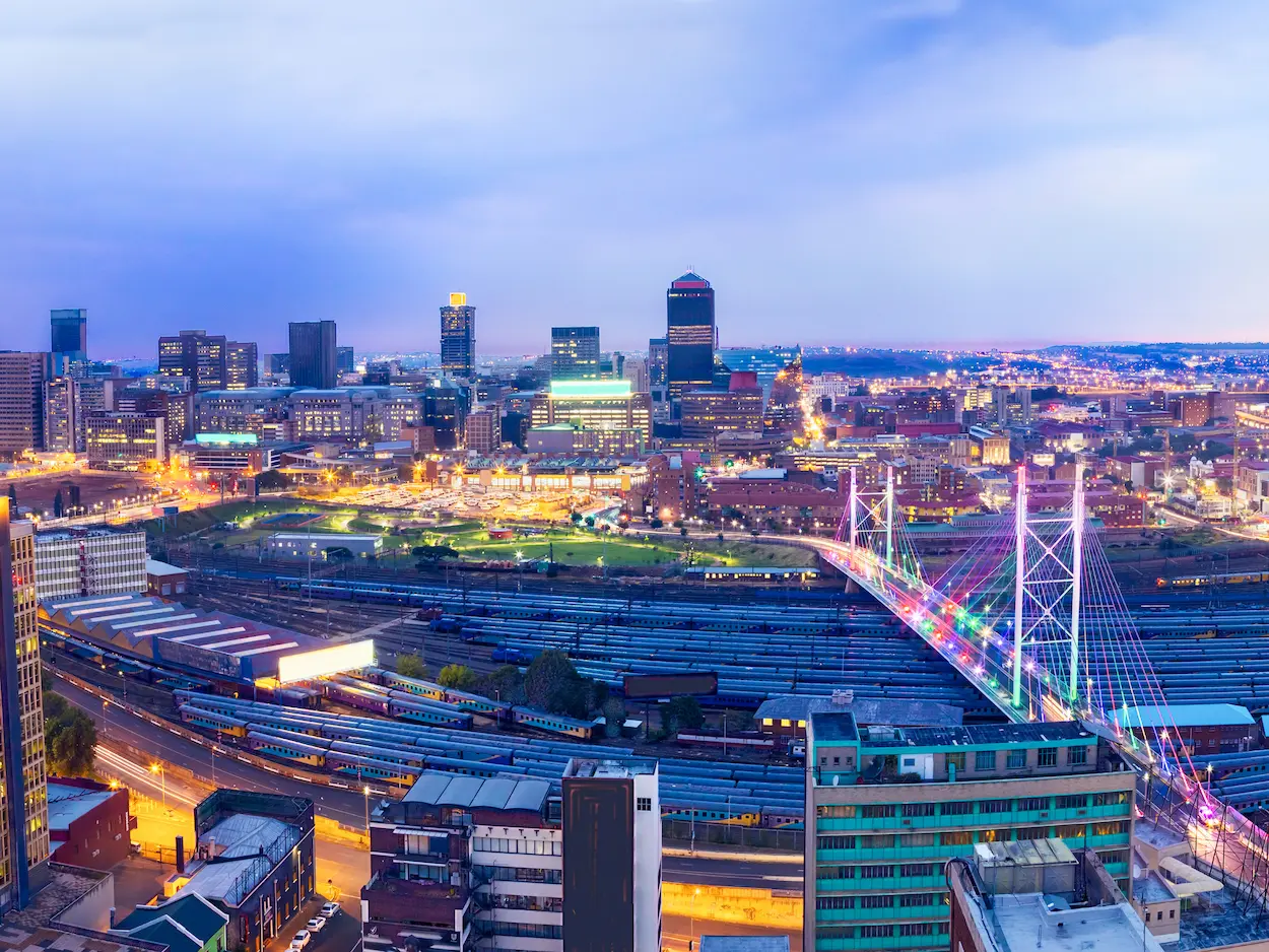 south-africa-gauteng-johannesburg-skyline